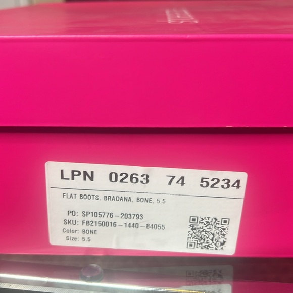 New in Box Bradana Bone Tall Flat Boot, 5.5 - Picture 6 of 6